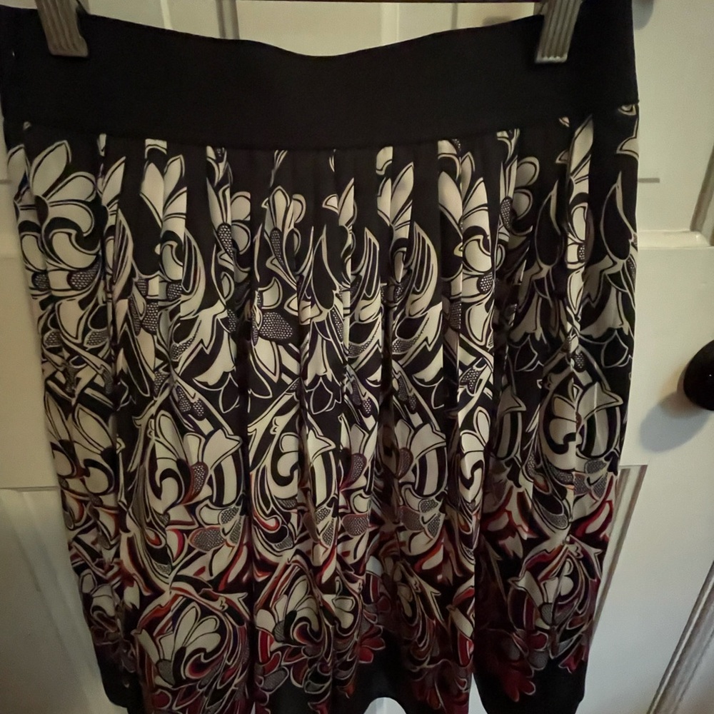 White House Black Market Skirt